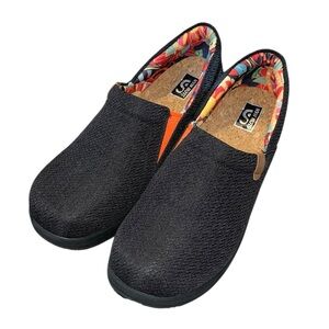 Slow Man Women's Black Nursing Clogs - Size EU 39